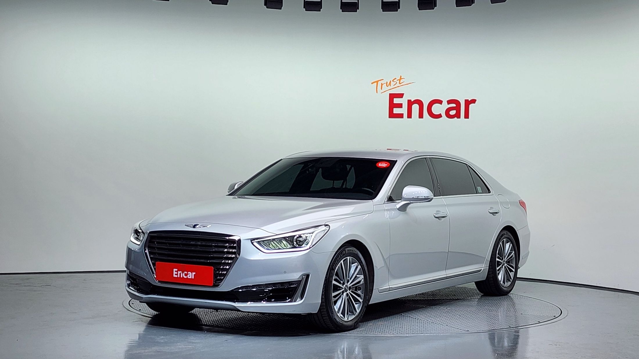 GENESIS EQ900 2016