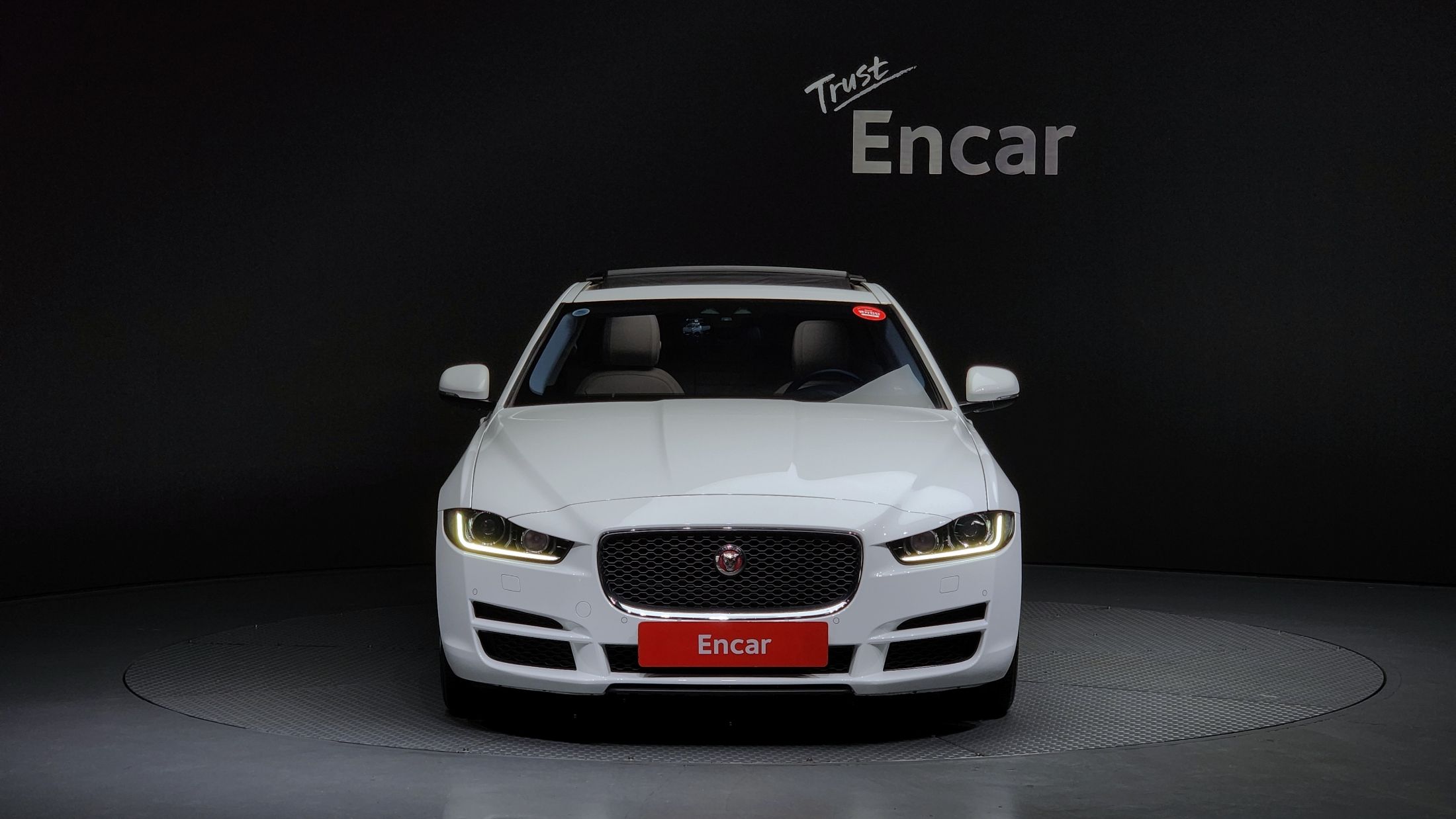 JAGUAR XE 2016