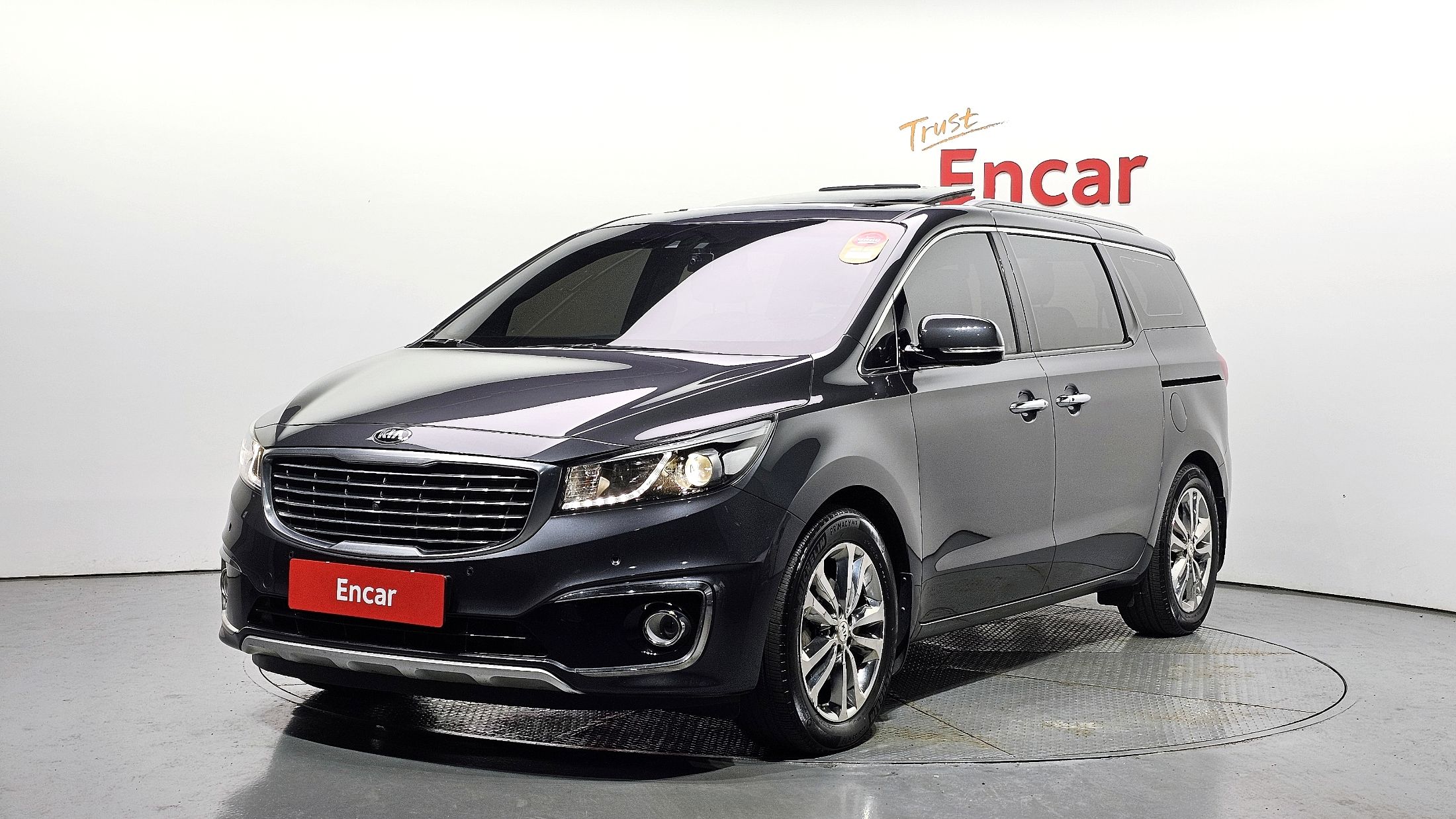 KIA CARNIVAL 2015
