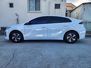 HYUNDAI IONIQ HYBRID 2016