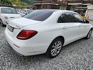 MERCEDES BENZ E-CLASS W213 2016