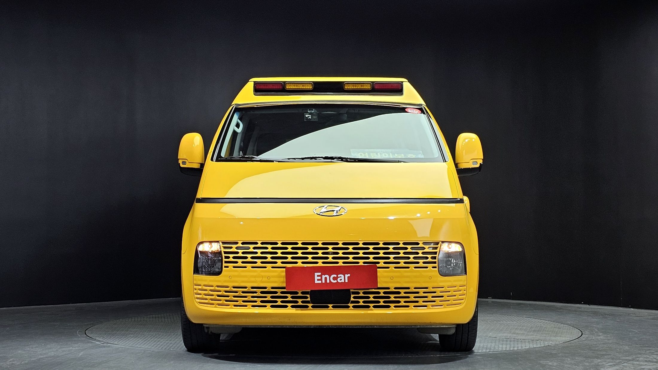 HYUNDAI STARIA 2023