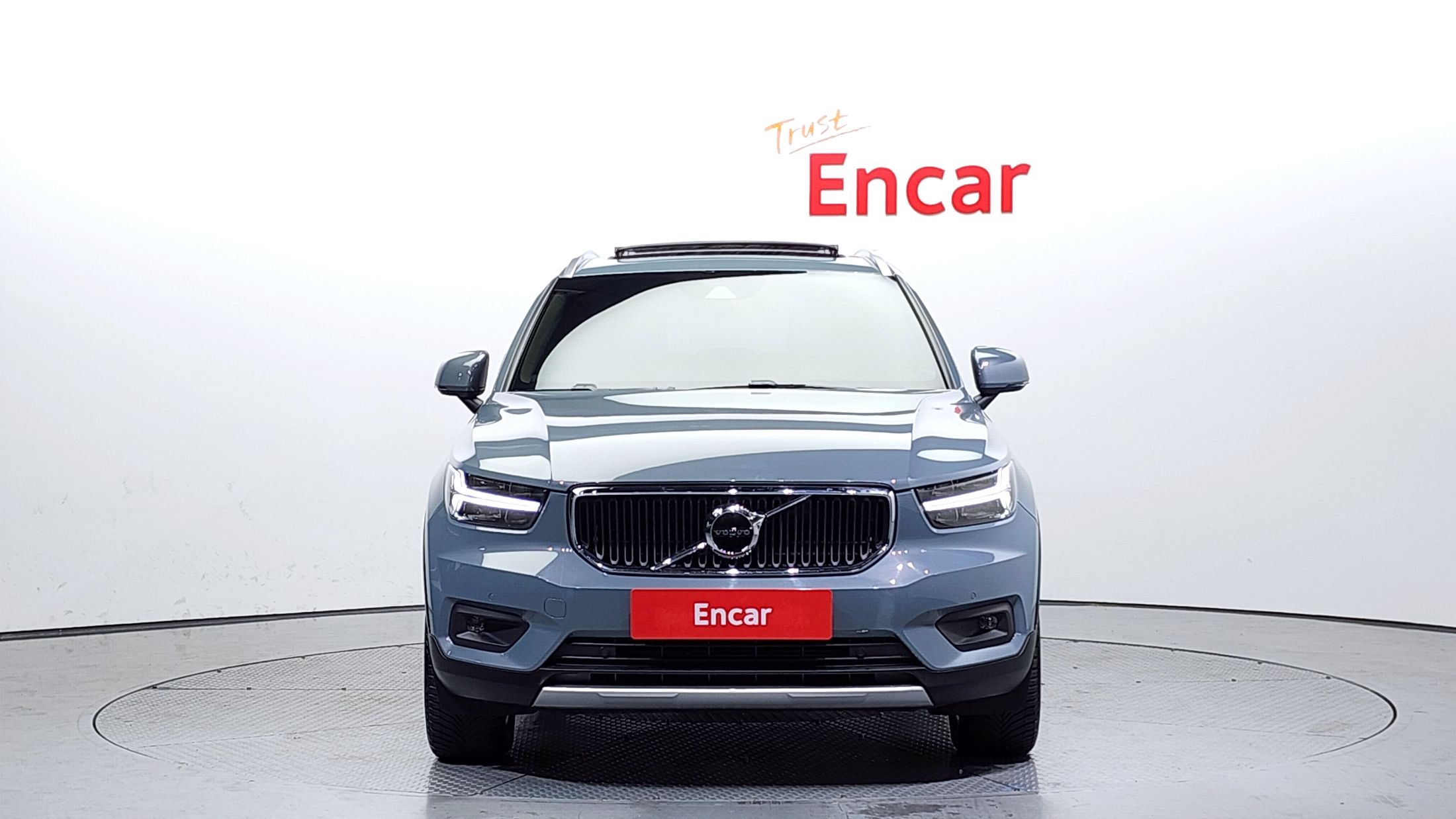 VOLVO XC40 2020