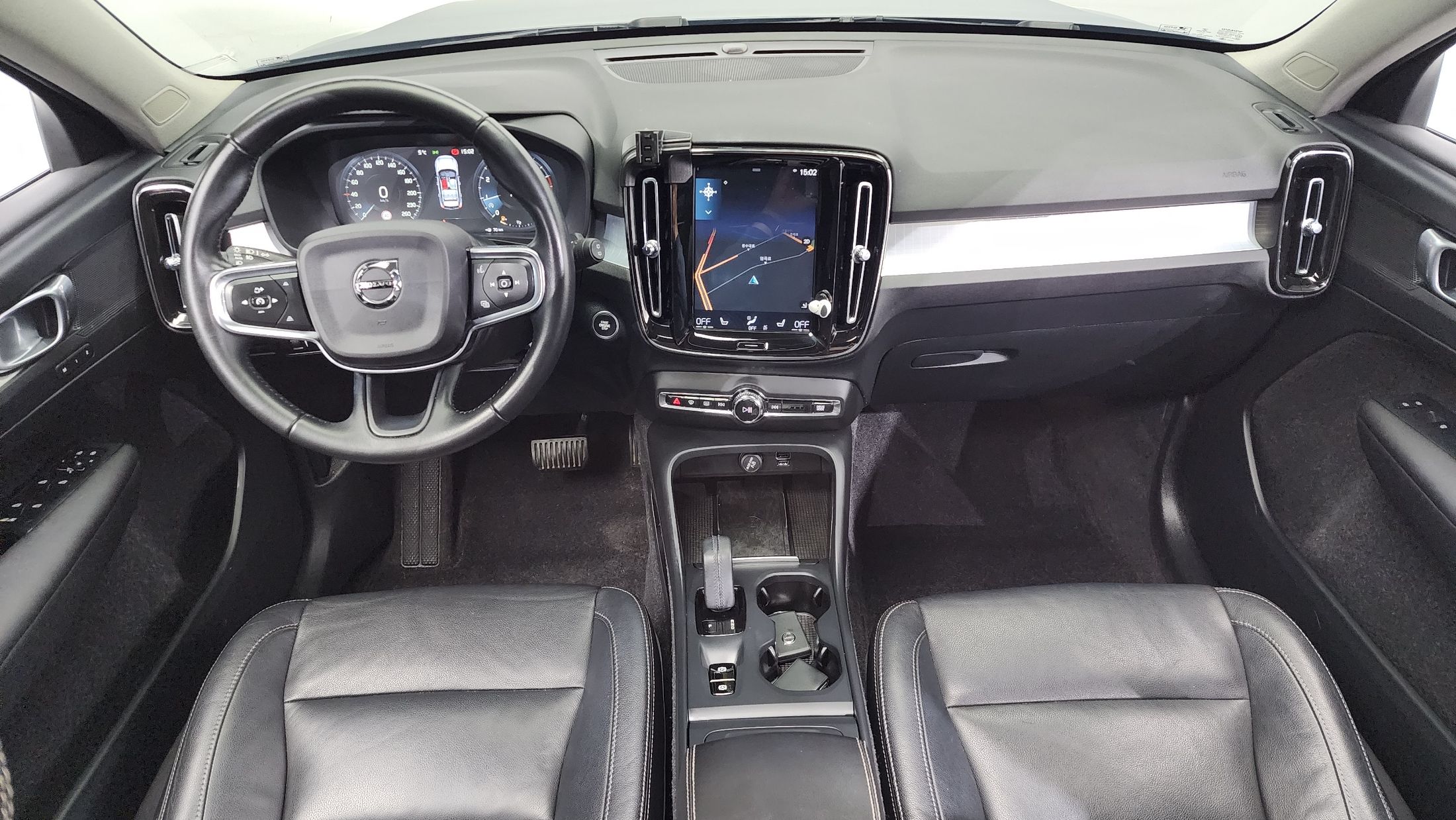 VOLVO XC40 2020