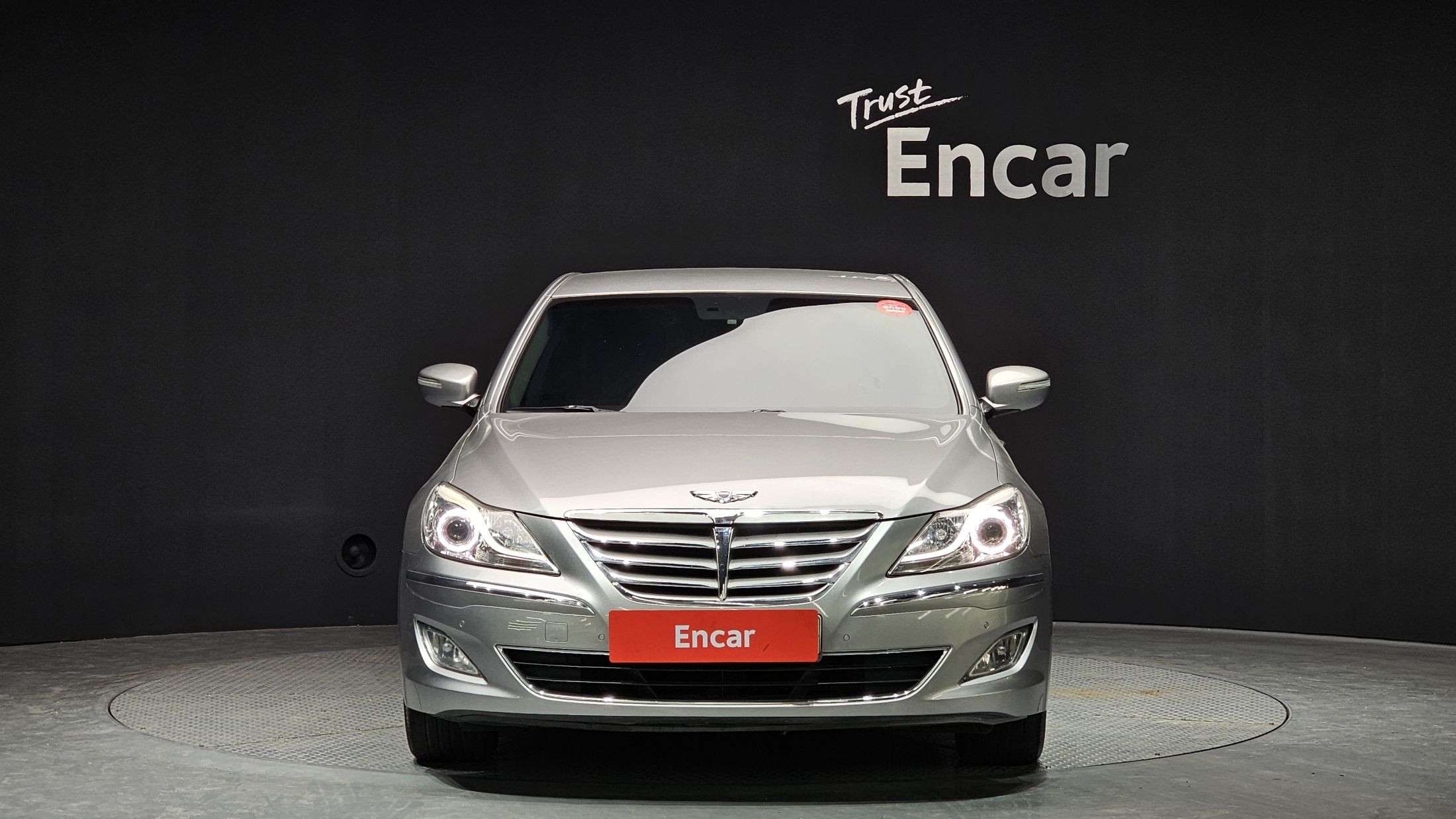 HYUNDAI GENESIS 2011