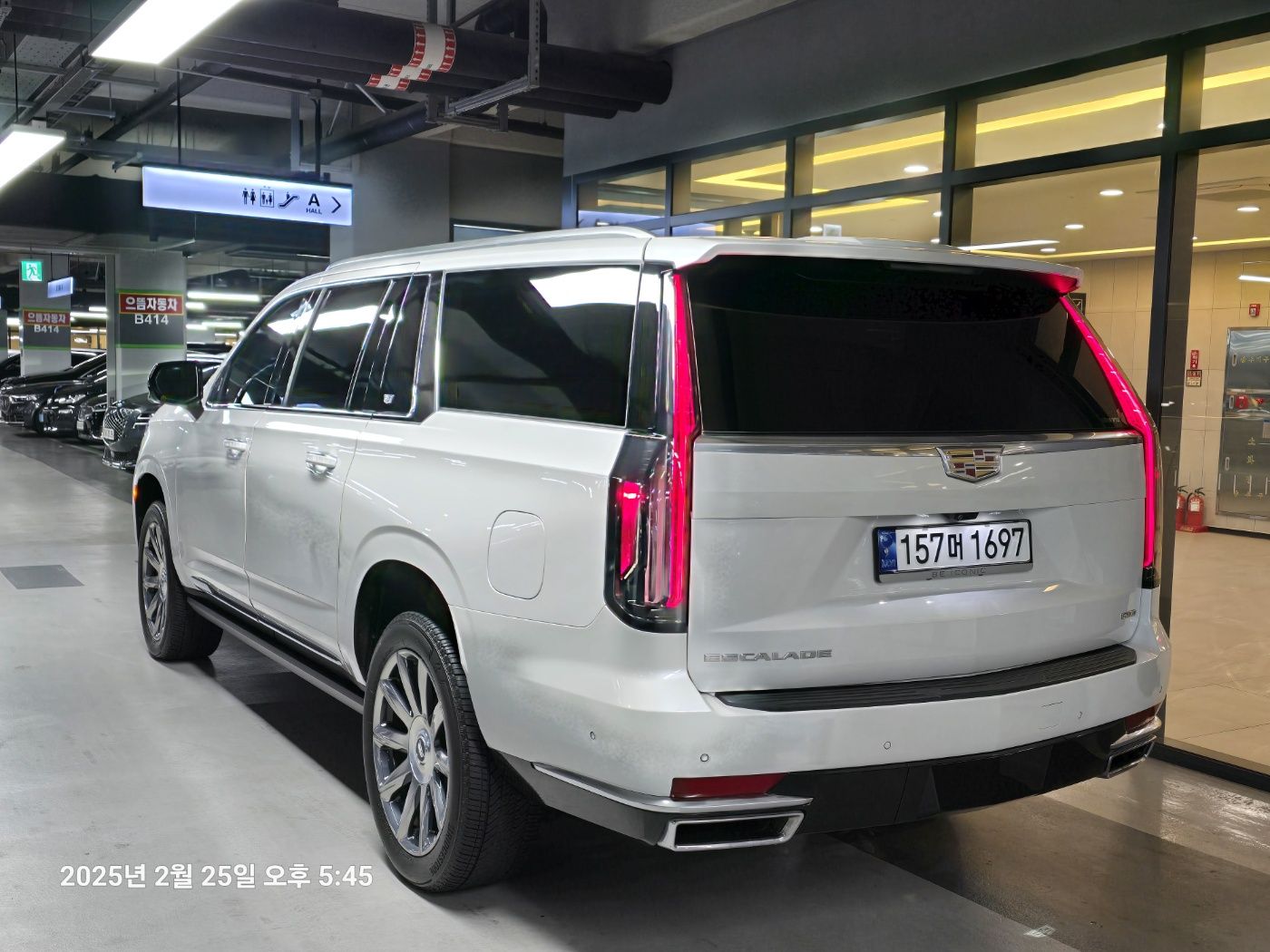 CADILLAC ESCALADE