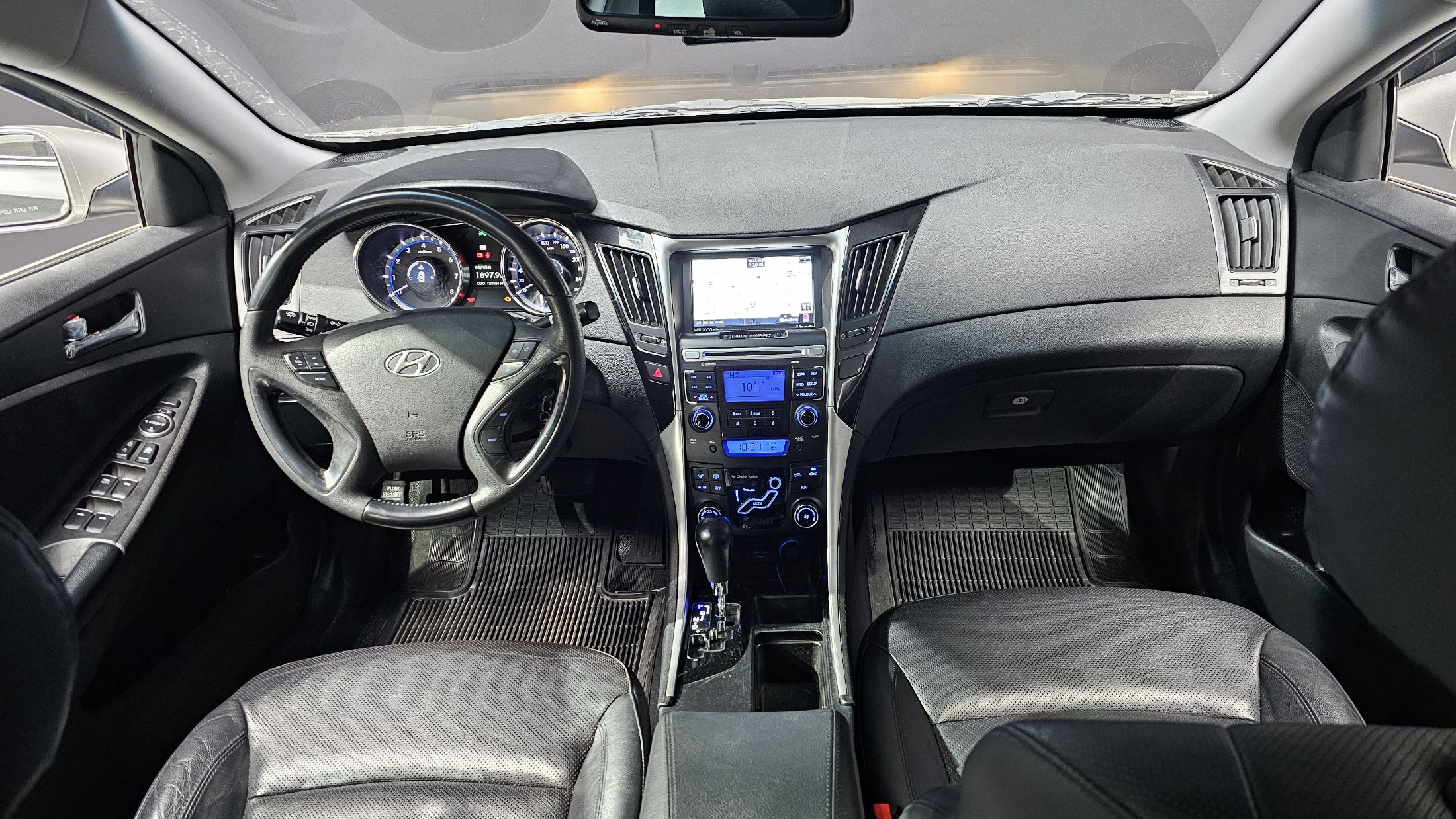 HYUNDAI SONATA YF 2010
