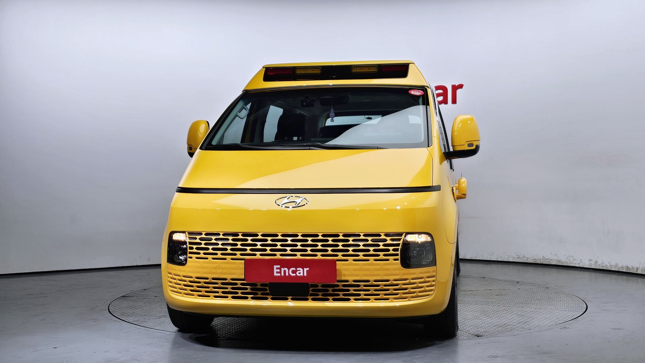 HYUNDAI STARIA 2023
