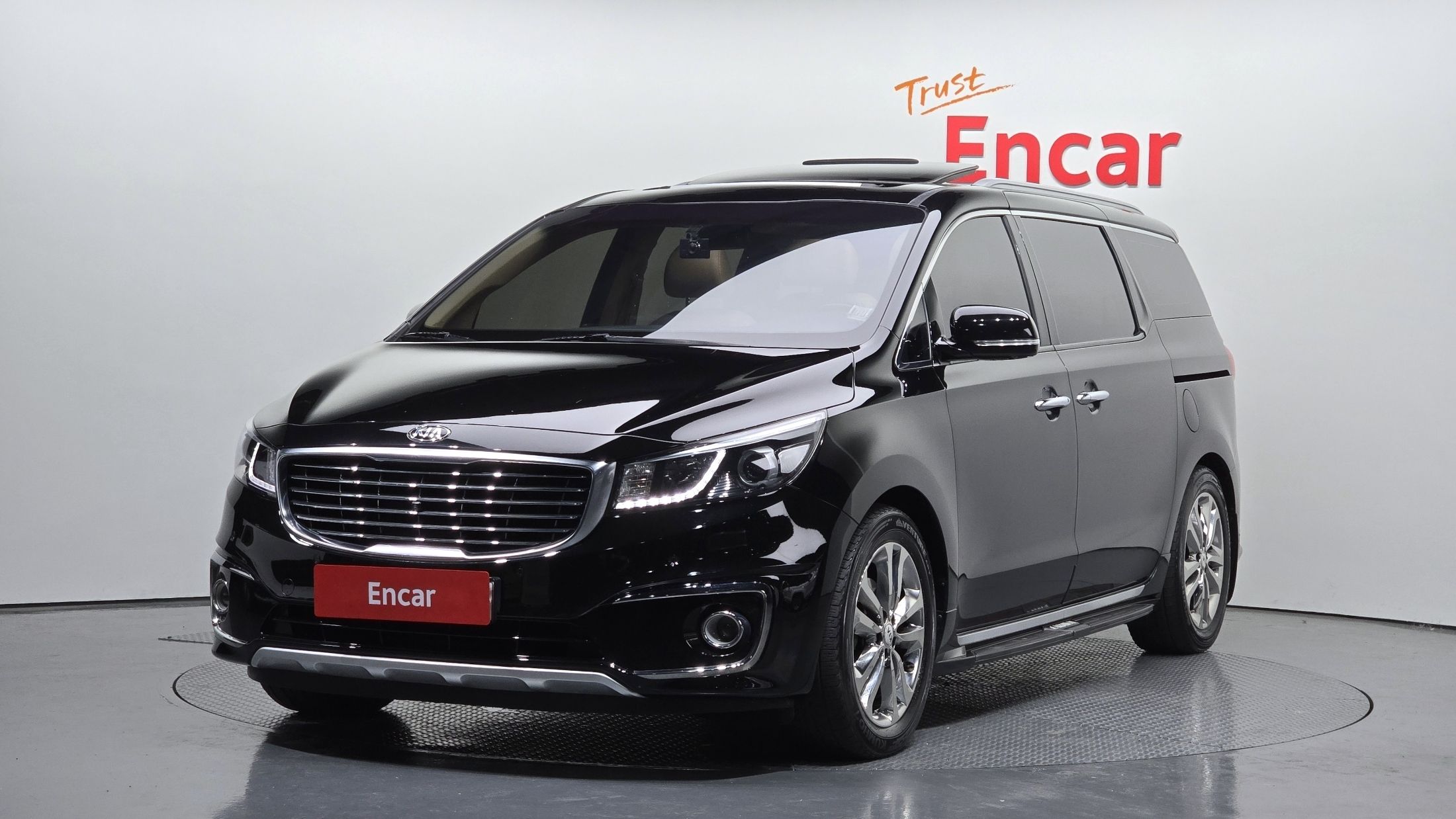 KIA CARNIVAL 2015