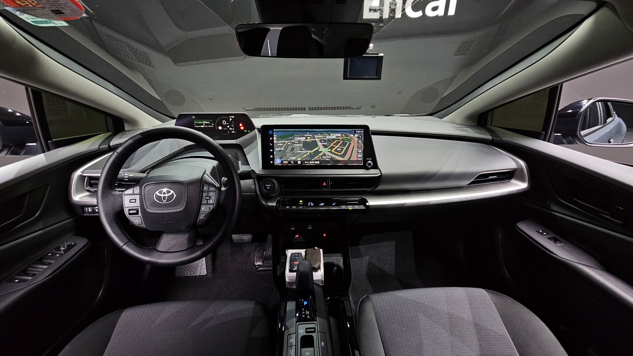 TOYOTA PRIUS 2023