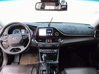 HYUNDAI GRANDEUR IG HYBRID 2017