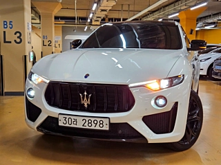 MASERATI LEVANTE  2019