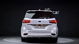 KIA CARNIVAL 2018