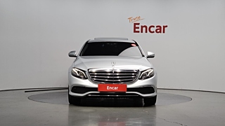 MERCEDES BENZ E-CLASS W213  2017