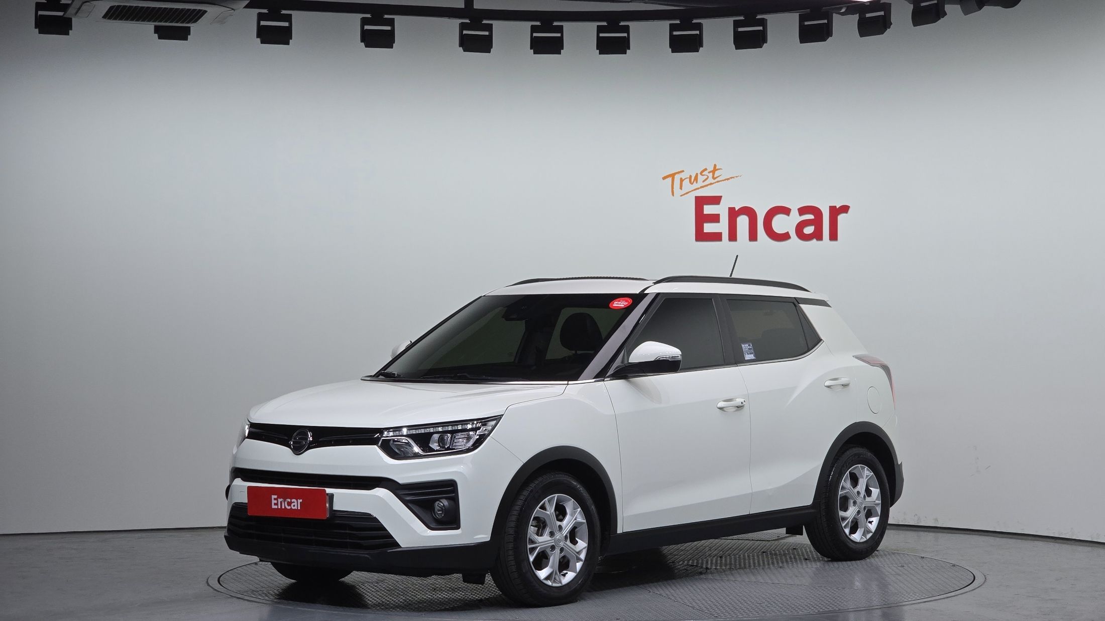 SSANGYONG TIVOLI VERY NEW 2021