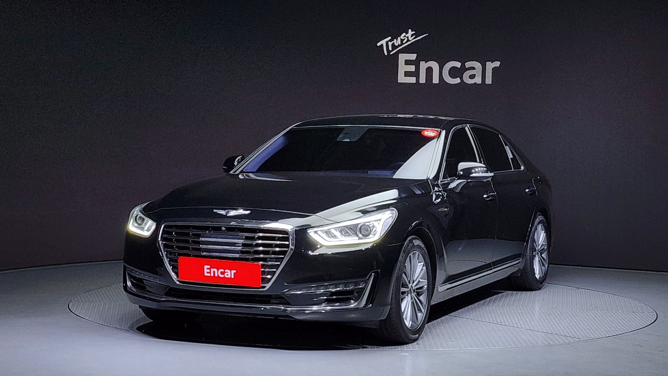 GENESIS EQ900 2016