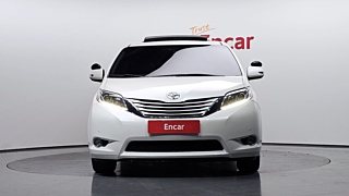 TOYOTA SIENNA 2017