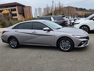 HYUNDAI AVANTE HYBRID CN7 2023