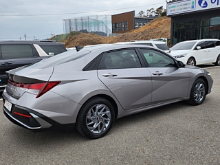 HYUNDAI AVANTE HYBRID CN7 2023