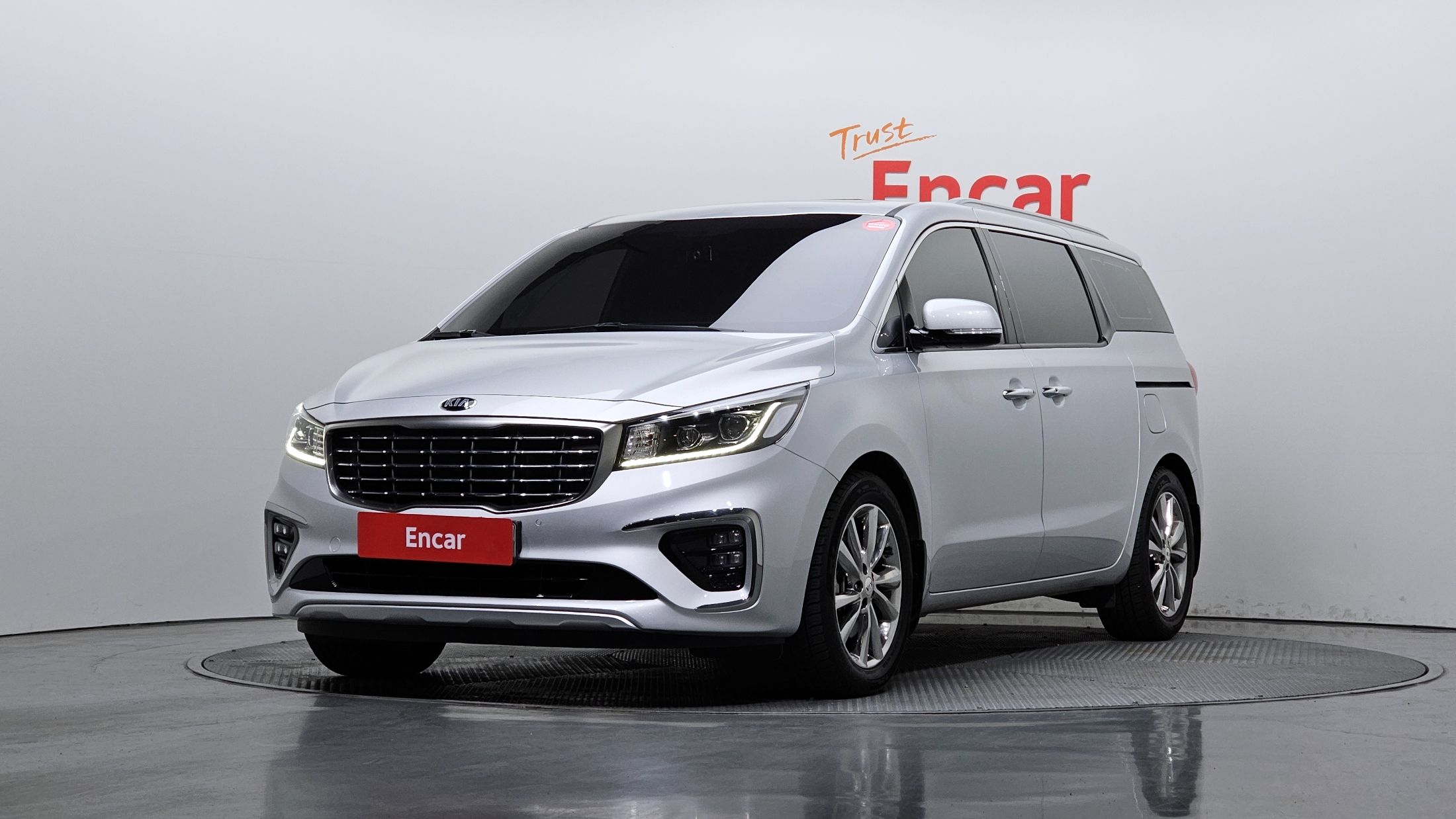 KIA CARNIVAL 2018