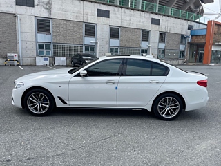 BMW 5-SERIES G30 2017