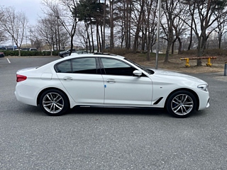 BMW 5-SERIES G30 2017