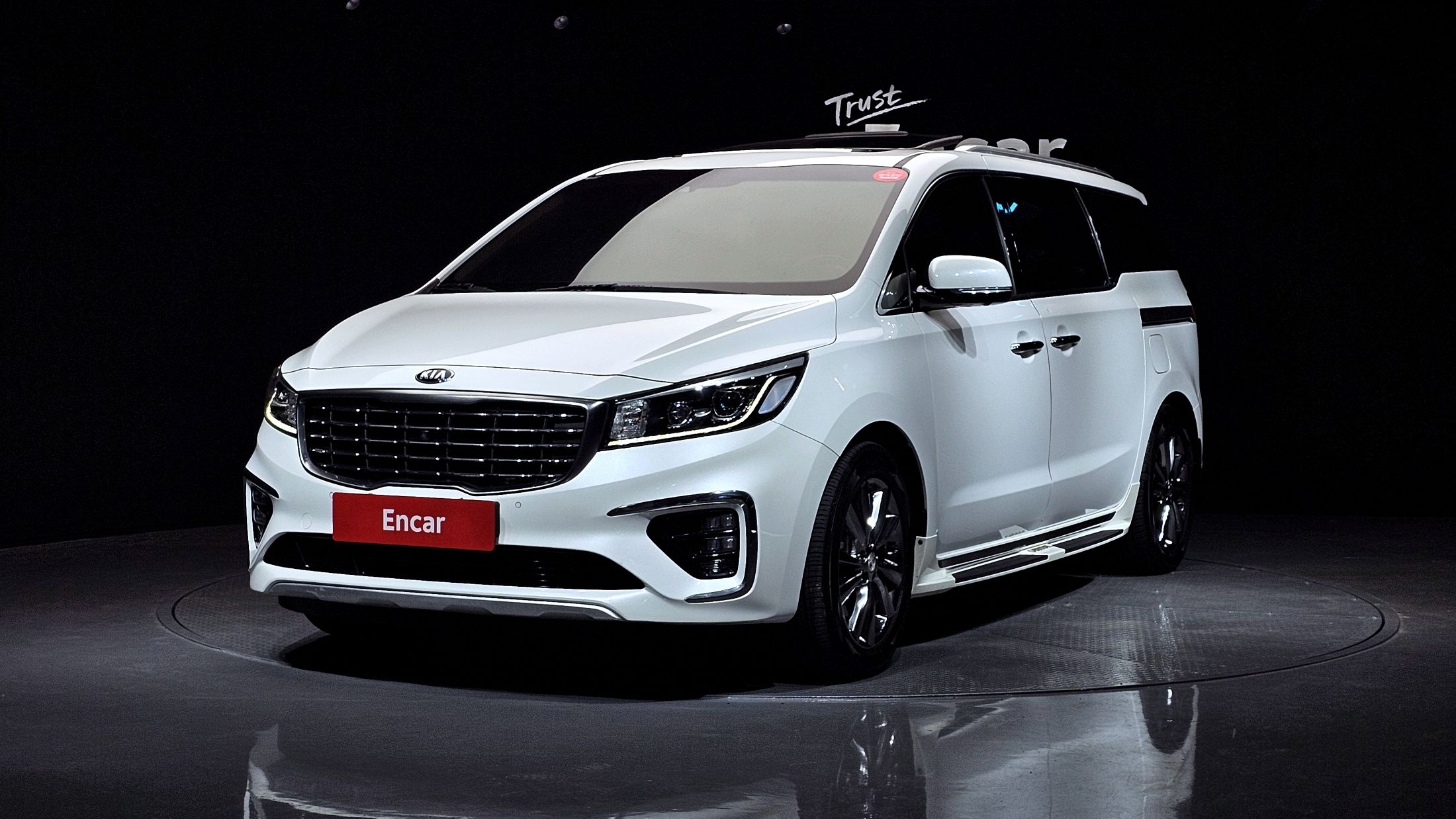 KIA CARNIVAL 2018