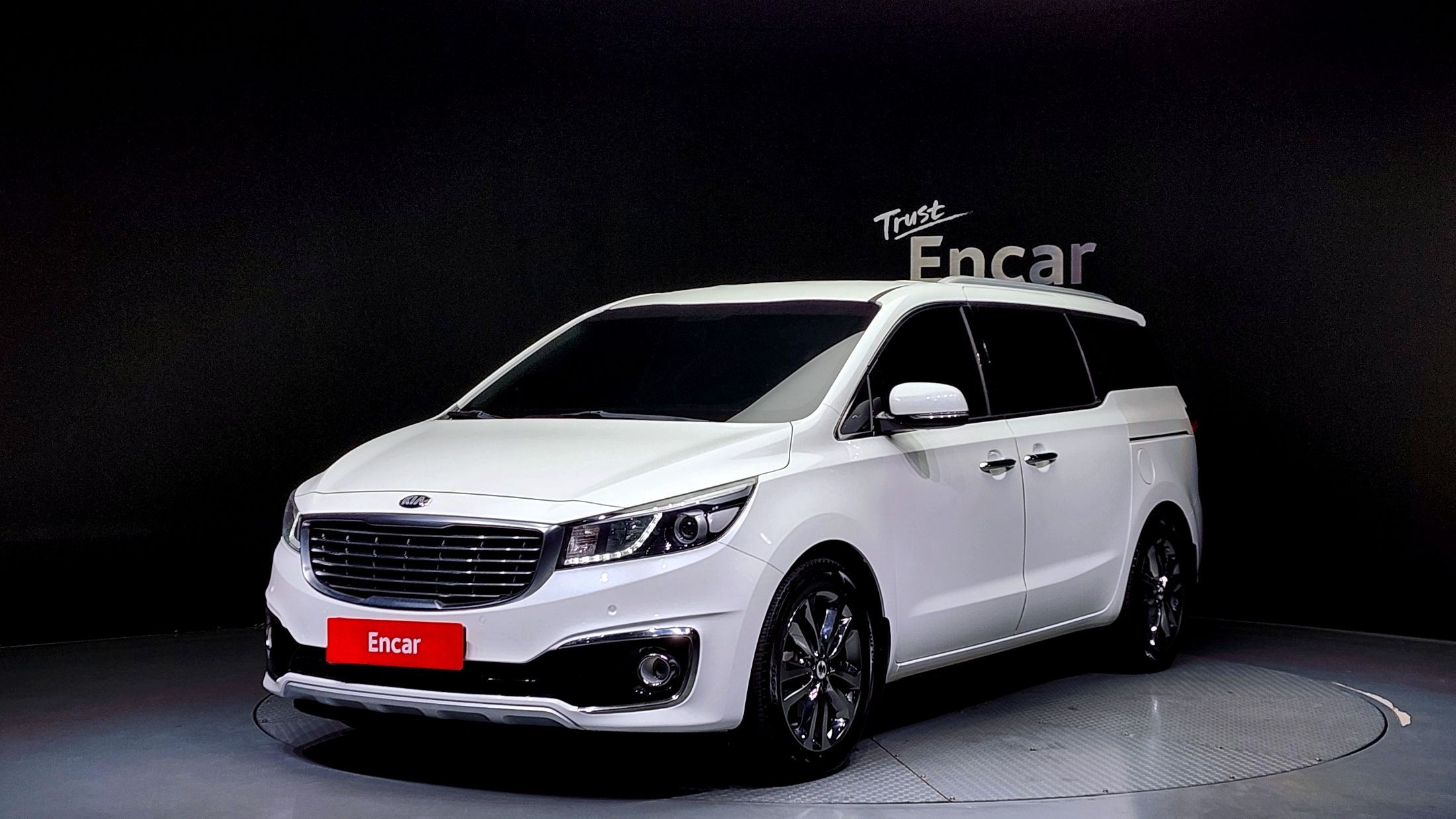KIA CARNIVAL 2016