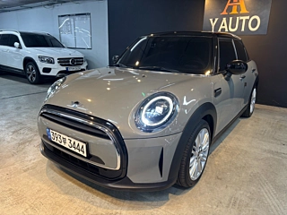 MINI COOPER  5 Door Classic Plus 2021