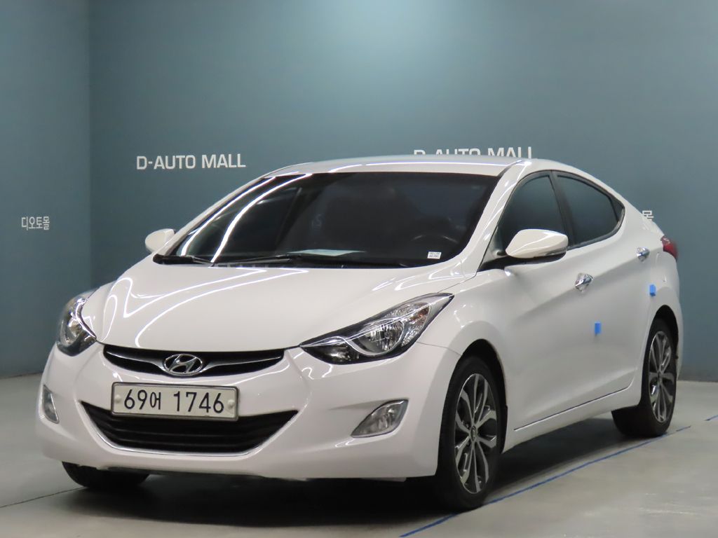 HYUNDAI AVANTE MD 2013