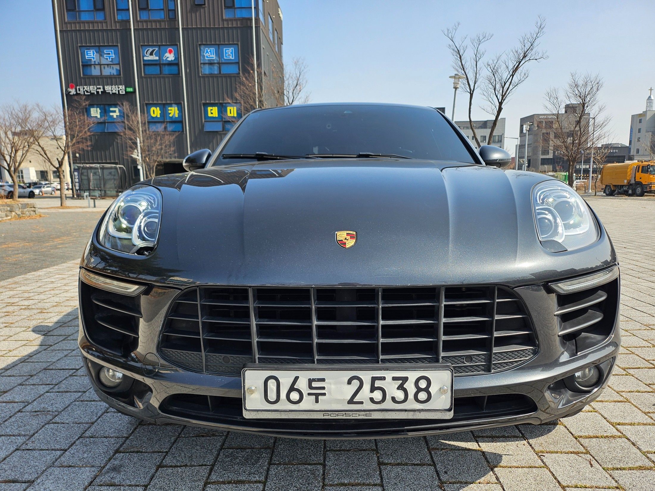 PORSCHE MACAN 2018