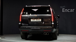 CADILLAC ESCALADE 2017