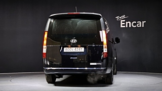 HYUNDAI STARIA 2024