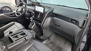 HYUNDAI STARIA 2024