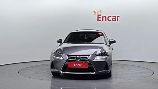 LEXUS IS300 2017