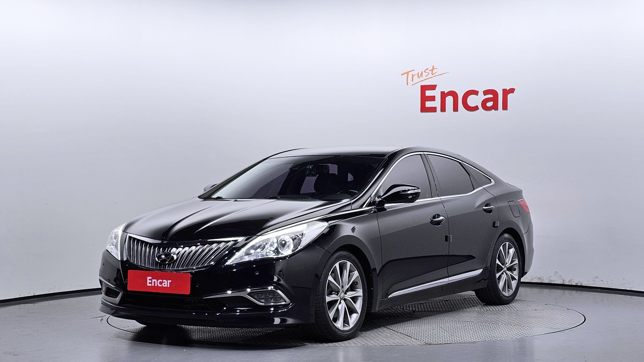 HYUNDAI GRANDEUR HG 2015