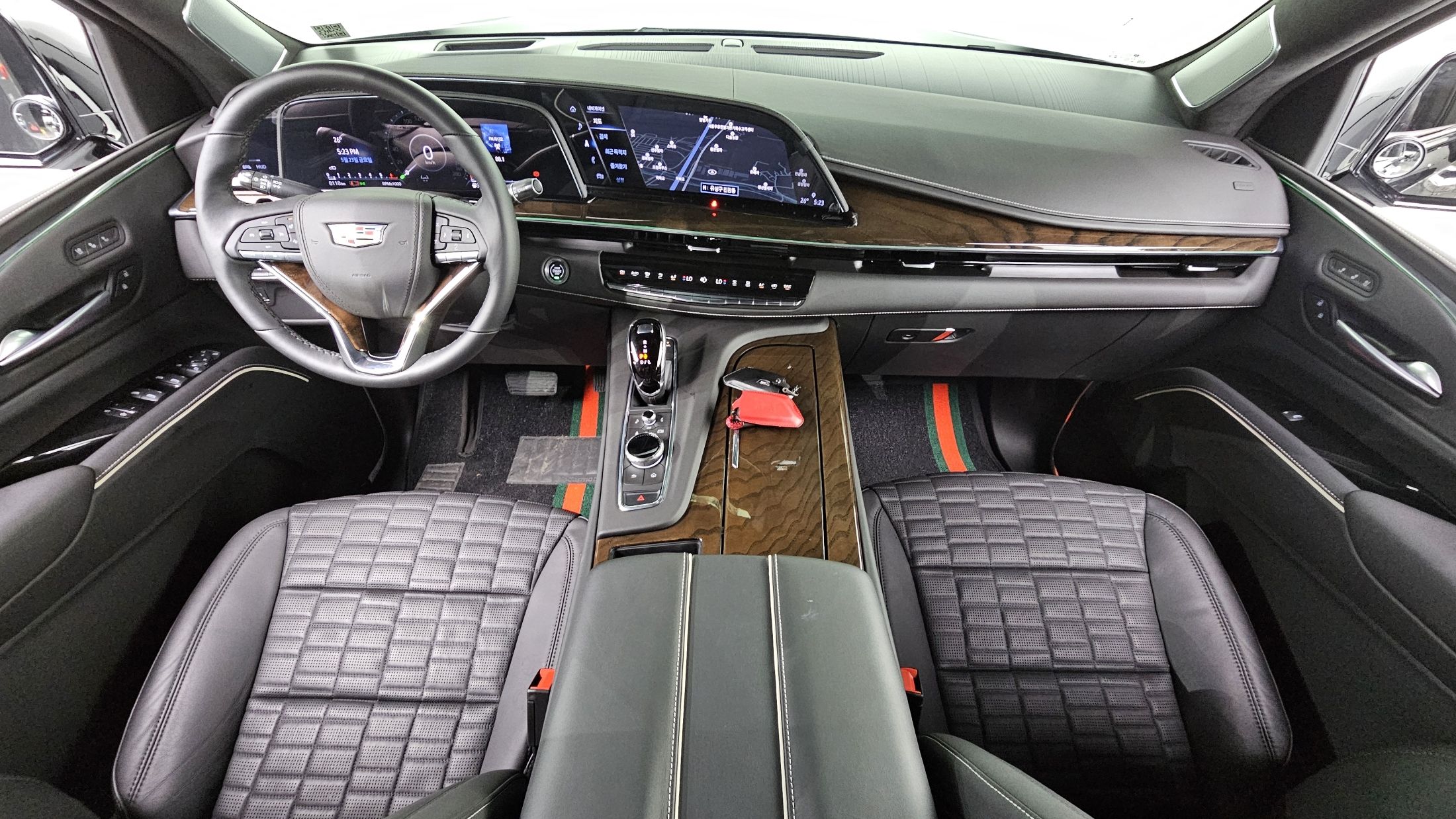 CADILLAC ESCALADE