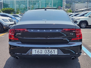 VOLVO S90 2016