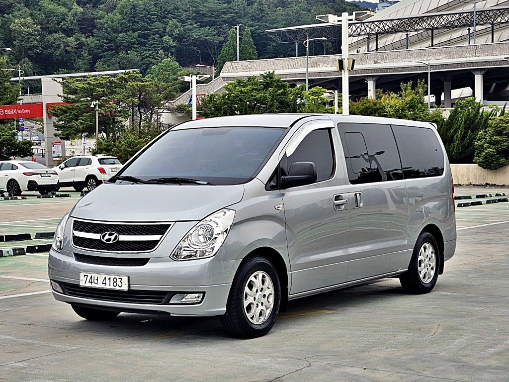 HYUNDAI STAREX GRAND