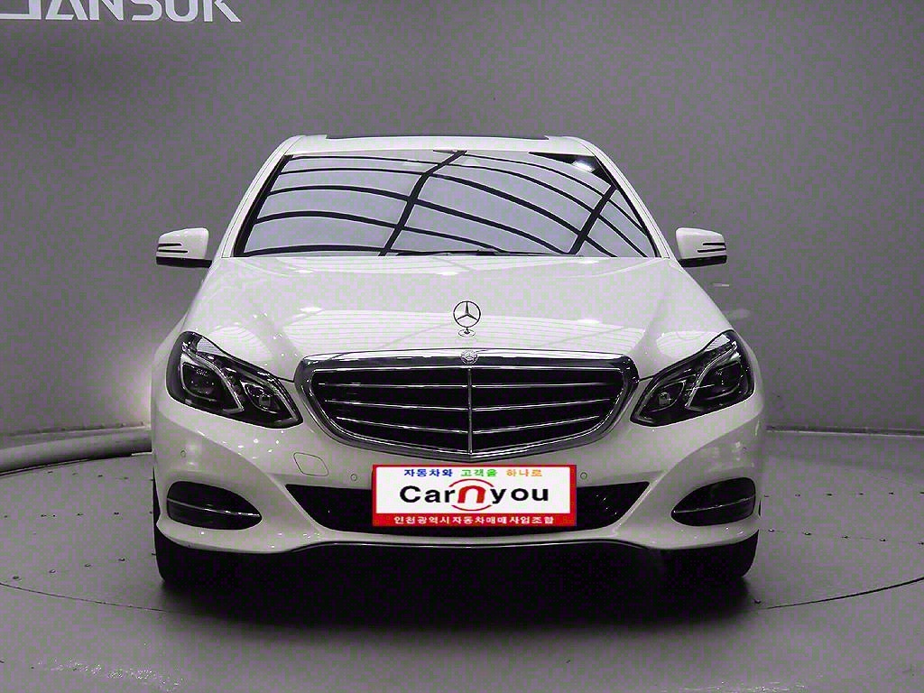 MERCEDES BENZ E-CLASS W212