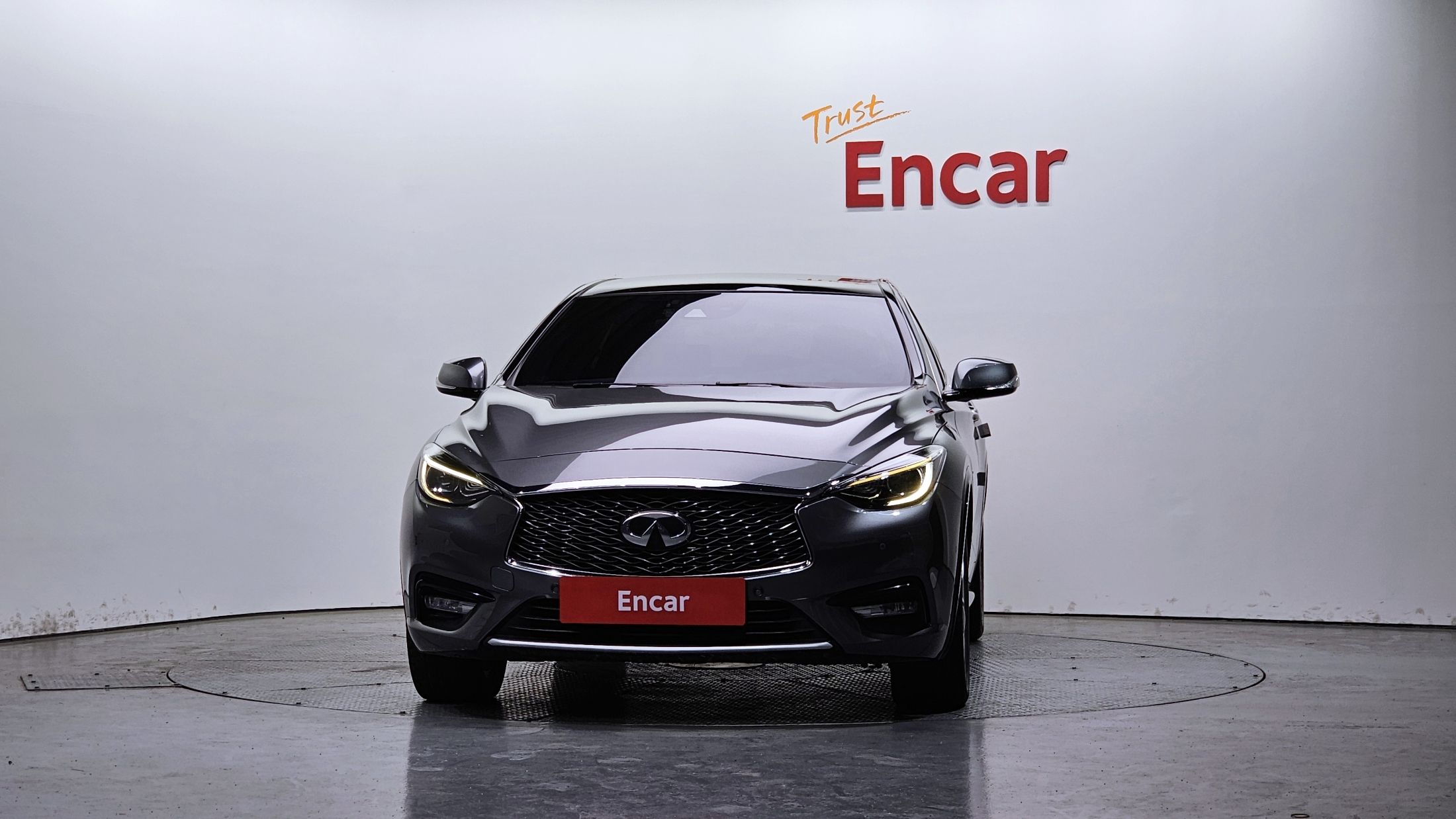 INFINITI Q30 2019