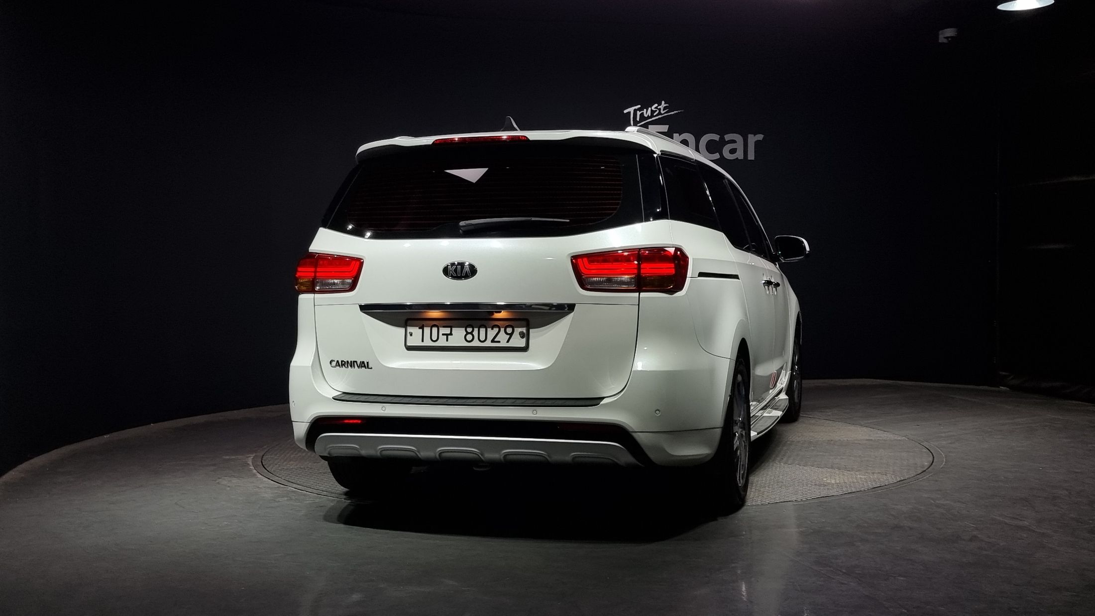 KIA CARNIVAL 2017