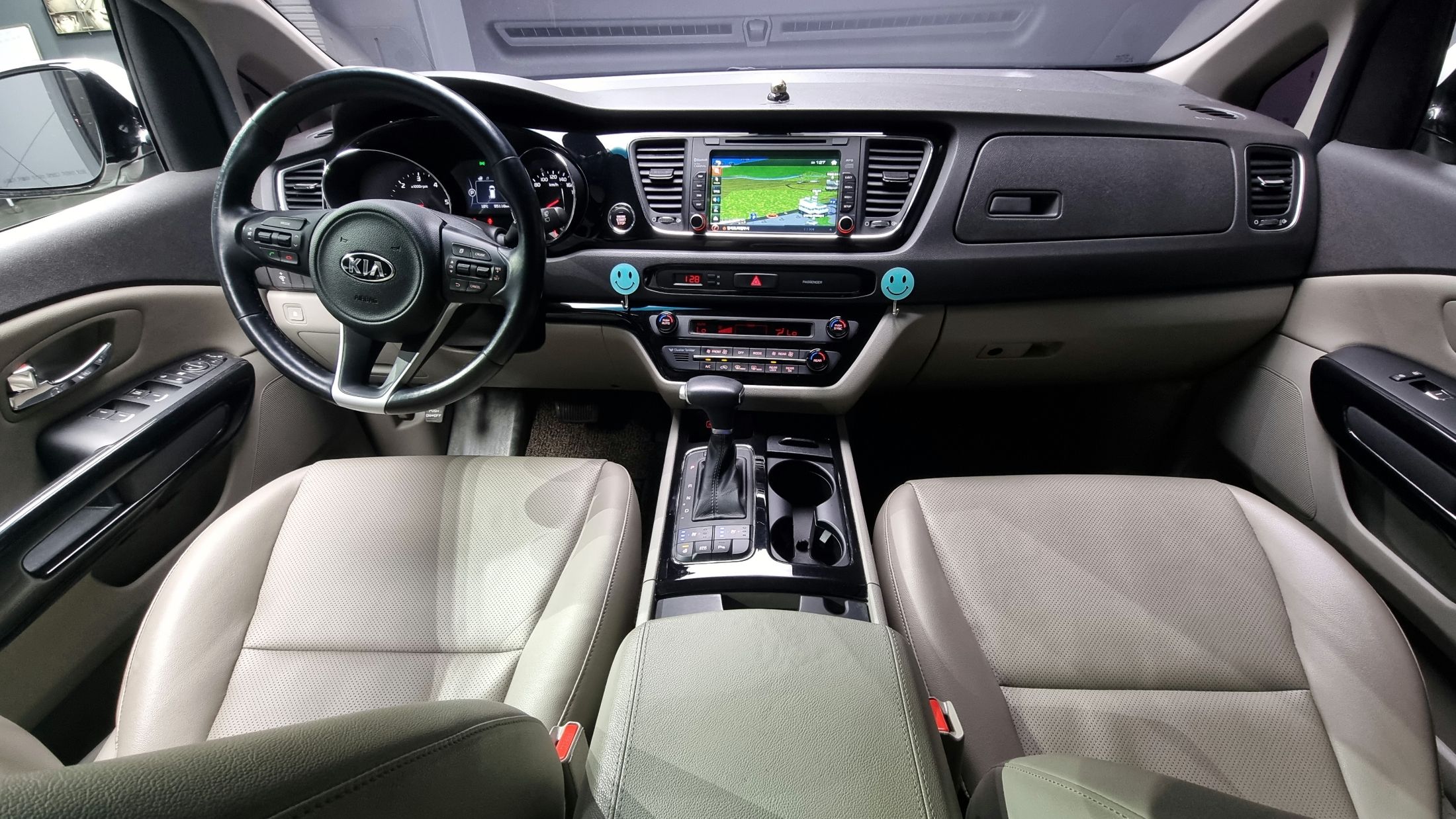 KIA CARNIVAL 2017