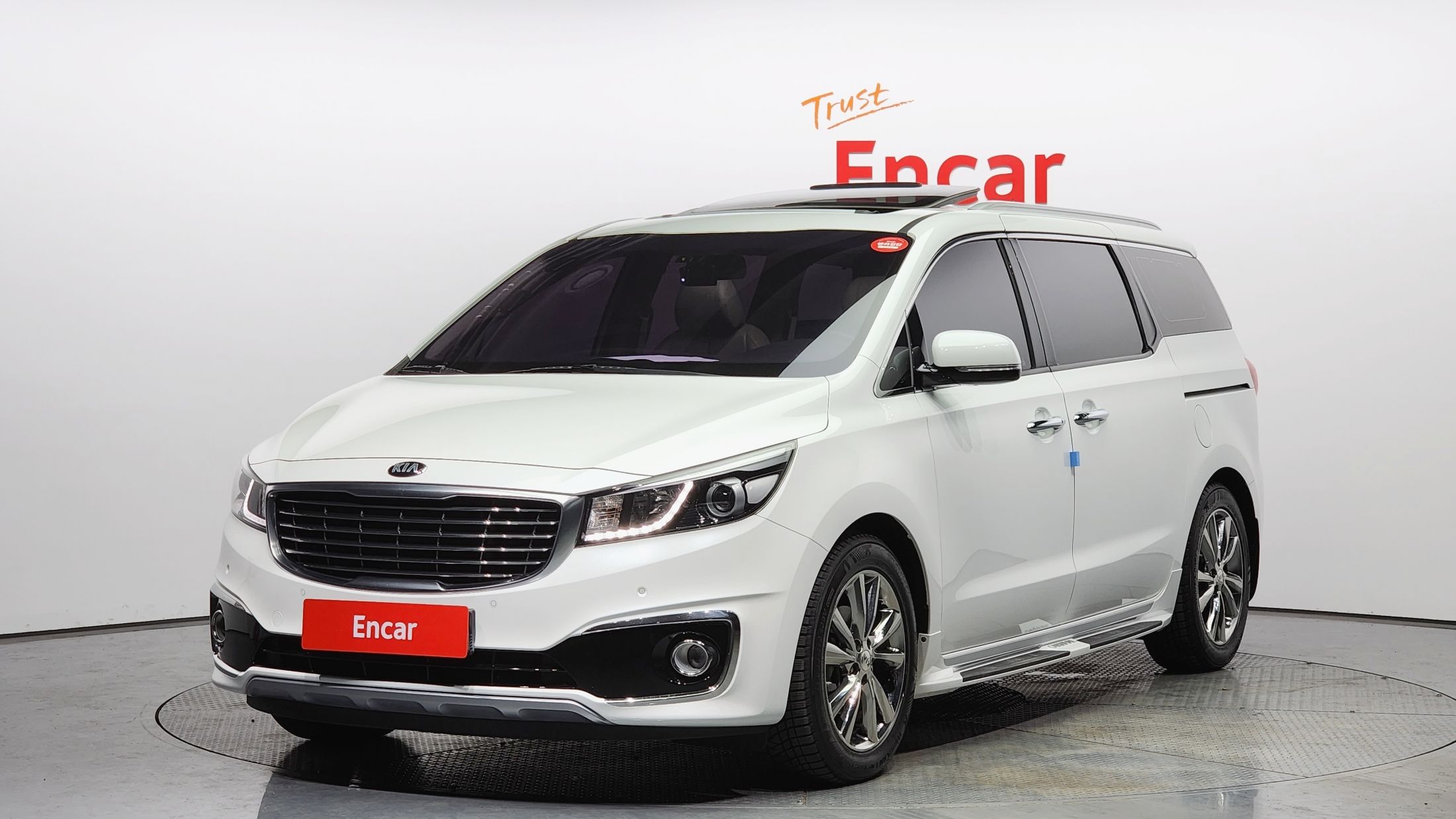 KIA CARNIVAL