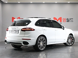 PORSCHE CAYENNE 2016