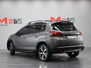 PEUGEOT 2008 2019
