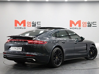PORSCHE PANAMERA 971 2018
