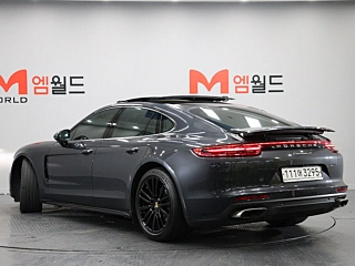 PORSCHE PANAMERA 971 2018