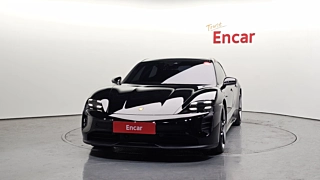 PORSCHE TAYCAN 2022