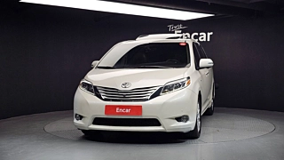 TOYOTA SIENNA 2017
